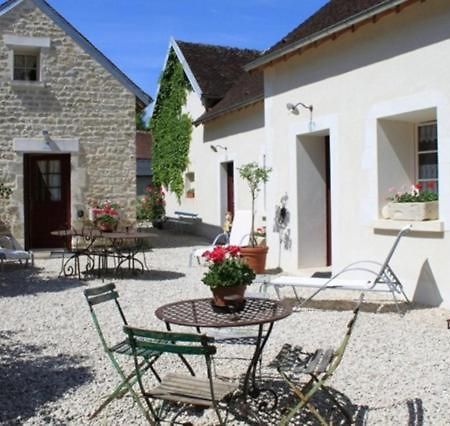 Chambres Et Table D'Hotes, Maisonnettes Individuelles Dans Propriete Privee Vézinnes Kültér fotó