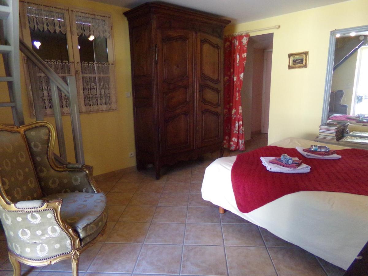 Chambres Et Table D'Hotes, Maisonnettes Individuelles Dans Propriete Privee Vézinnes Kültér fotó