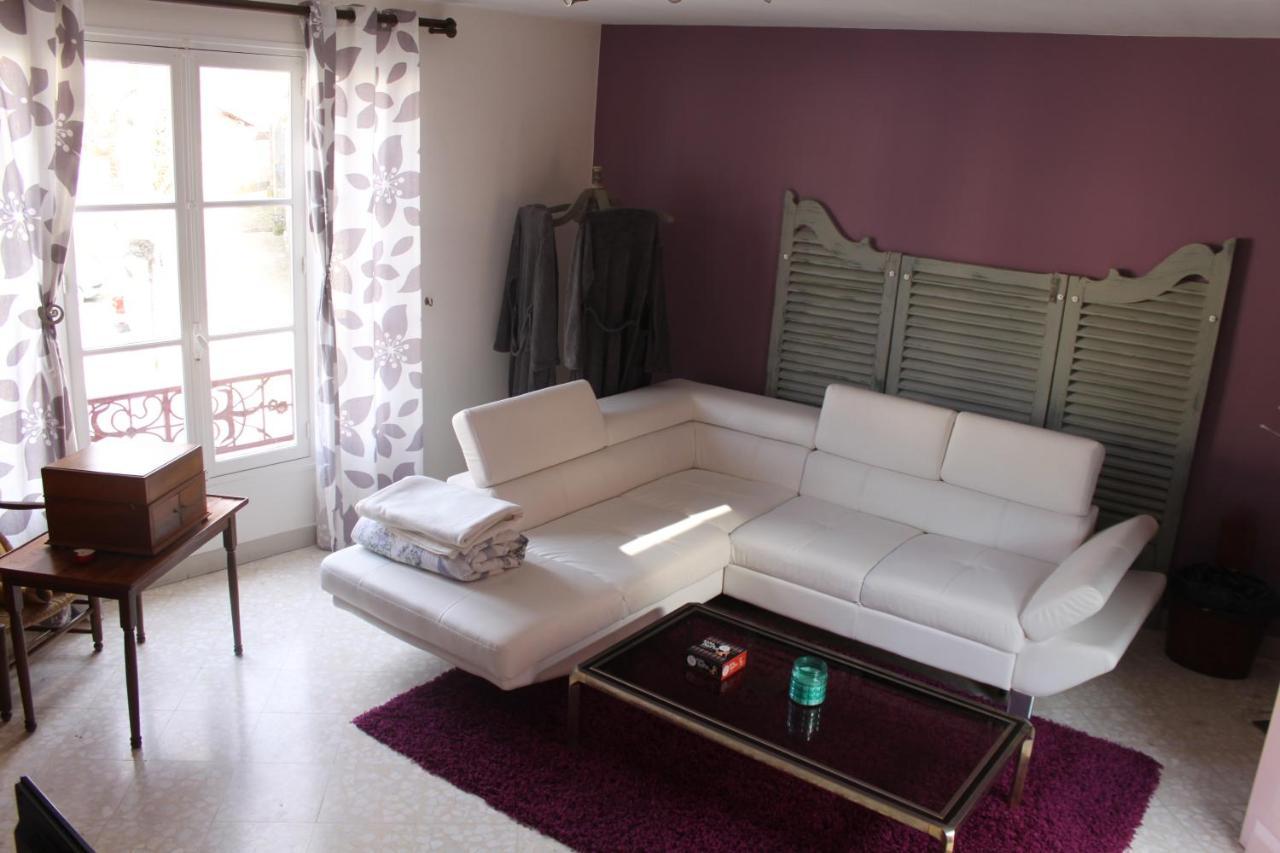 Chambres Et Table D'Hotes, Maisonnettes Individuelles Dans Propriete Privee Vézinnes Kültér fotó